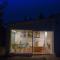 Ca lEli different experience HUTT 12157