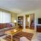 Carolina Boulevard 128
