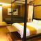 Hip Spa Motel