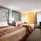 Super 8 by Wyndham Des Moines - دي موين