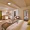 SOL Suite In The Village