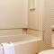 Econo Lodge - Holland