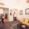 Foto: Heart of Downtown - Large Chic Industrial Style Apartment 1/15