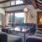 LAAX Homes - Val Signina 8-18