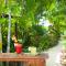 Las Rocas Resort and Dive Center