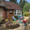 Thatched Cottage - Pulborough