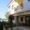Cute Maisonette No2 on coastal sidewalk - Никити