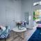 4 BR - Sleeps 8! Best location next to Bourbon Street!