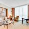 Jet Luxury at The Signature Condo Hotel