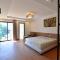 Foto: 3m Westlake Apartments - Lake View Studio 32/86