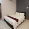 White House Homestay