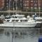 SWANSEA BAY, MARINA & ARENA VIEW Mins to BEACH & CITY