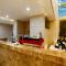 Diamond Pearl Hotel ,Phnom Penh,Royel Palace, Mekong RIver,Swimming Pool