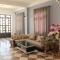 Queenie House