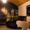 UNDERGROUND Jacuzzi Rooms - Krakov