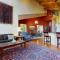 Pine Mountain Getaway (02-461)