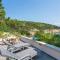 Seafront Apartment With Amazing Seaview