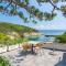 Seafront Apartment With Amazing Seaview