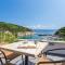Seafront Apartment With Amazing Seaview