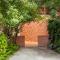 Aphrodite Studios & Apartment