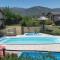 Altos del Pucara Piscina Climatizada vista a las sierras juegos infantiles