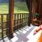 Haus am Wasserfall