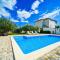 Foto: Family friendly apartments with a swimming pool Biograd na Moru, Biograd - 8370 10/20