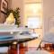 Perfect Central City Location - Parking - 3 Beds - 2 Bedrooms