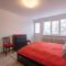 Foto: LZ Spacious One Bedroom Apartment in Top Centre 28/34