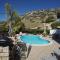 VILLA ALICIA with priv pool, beautiful garden and shady veranda- 5 min to the beach