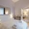 Ara Pacis Luxury Apartments by CapriRooms