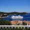 LuceIssa (Beautiful Seaview Apartment)