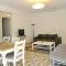 La Mer Apartments - 10 mins Drive to Candolim Beach - 20 mins from Panjim