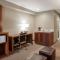 Comfort Suites Airport