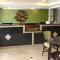 Super 8 by Wyndham Chattanooga/East Ridge