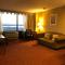 Ramada by Wyndham Flushing Queens - Queens