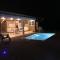 Villa neuve de standing en bois avec piscine