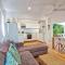 Foto: Palm Beach House by Beach Stays 2/14