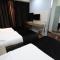 Hotel S