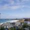 For the Shore, Fistral Beach Newquay - 2 Bed 2 bath - Private Parking with garage for 2 vehicles