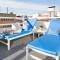Sitges Group Blue&White