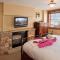 Inn at Lost Creek
