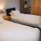 The Barn, Wolds Way Holiday Cottages, 2 bed ground floor - Коттингем