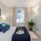 Relaxing and Spacious Kensington Apartment with Patio