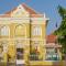 Royal Hotel