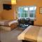 2 Mile Lodge