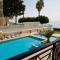 Foto: 3b Beachfront Large Pool Penthouse-Apollonia beach 15/52