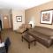 Rock Island Inn & Suites