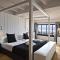 Hotel Trias