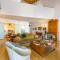 Charming Apartment in the City Center by Wonderful Italy